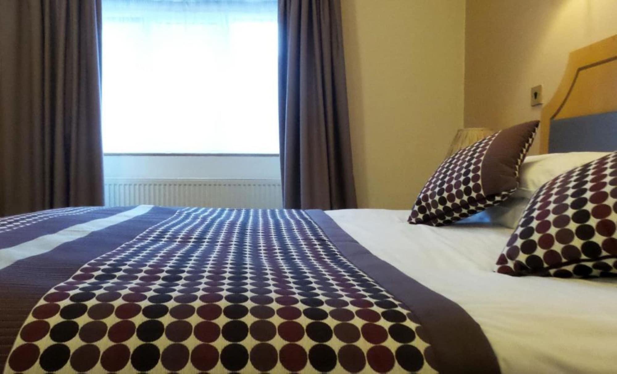 พาร์คไซด์ อินเตอร์เนชั่นแนล โฮเทล Hotel เรดดิ้ง ภายนอก รูปภาพ